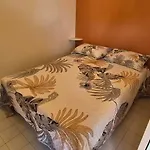 T2, Superbe Vue Renovee, Parking, Clim, Piscine Апартаменти *