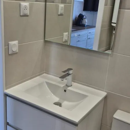 T2, Superbe Vue Renovee, Parking, Clim, Piscine Agde