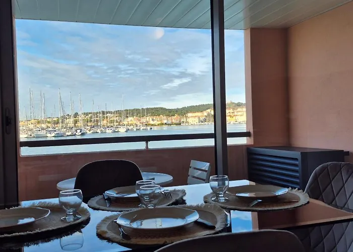 T2, Superbe Vue Renovee, Parking, Clim, Piscine * Agde