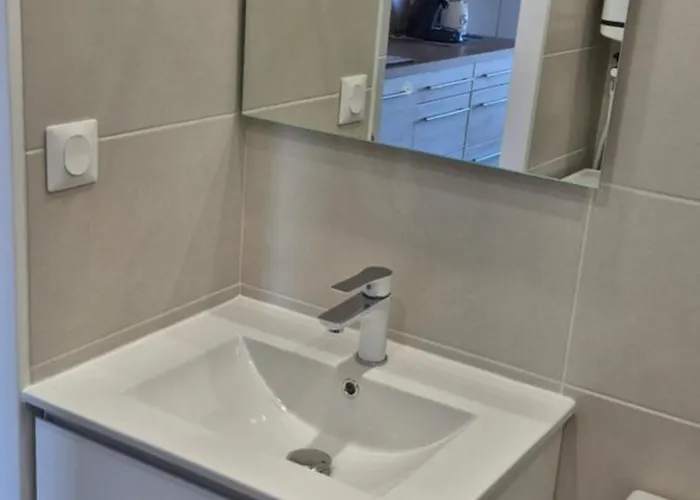 T2, Superbe Vue Renovee, Parking, Clim, Piscine Agde